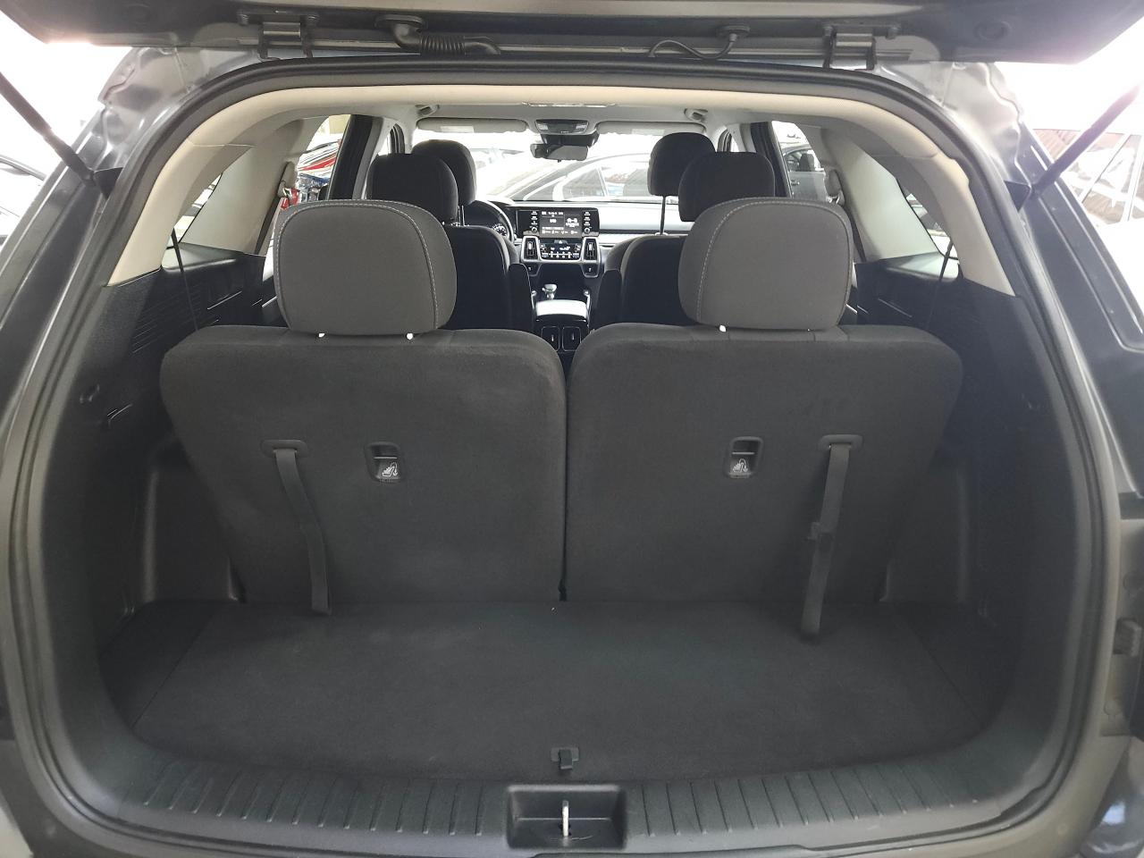 2022 Kia Sorento X-LINE | AWD | 6 Pass | Heated Seats | CarPlay