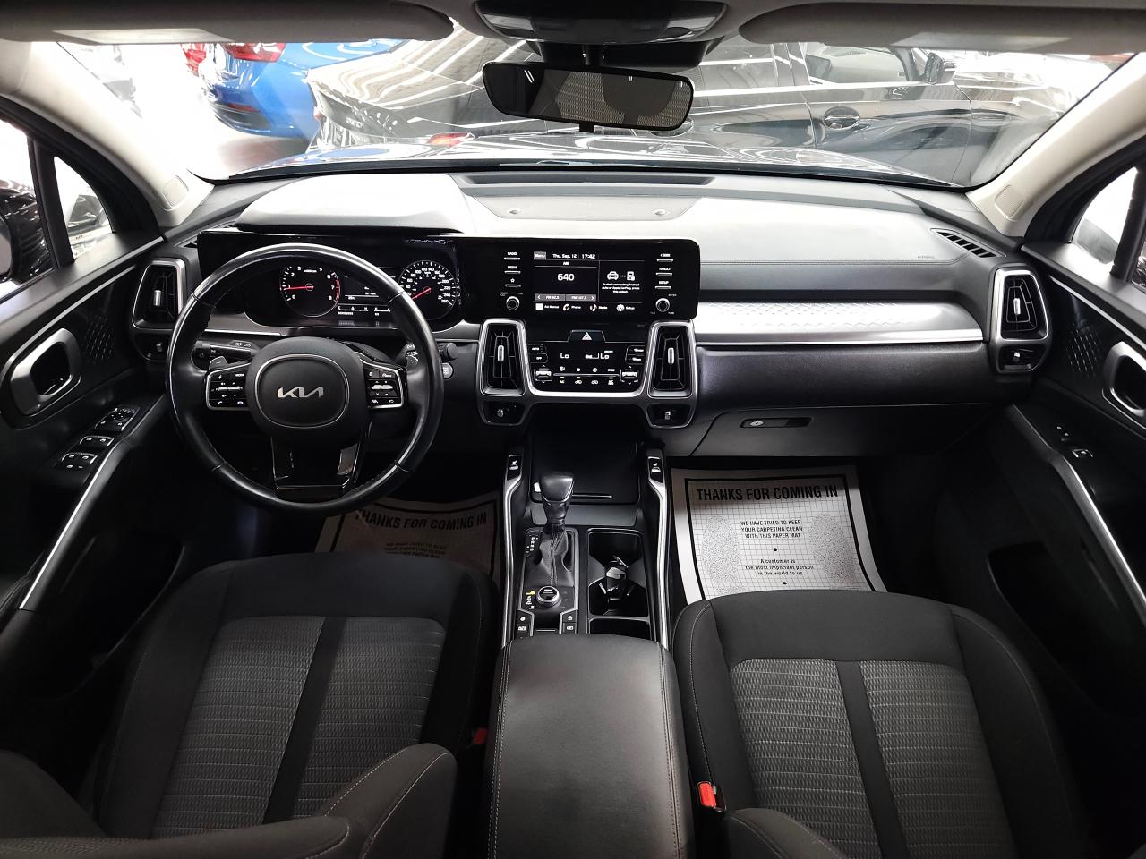 2022 Kia Sorento X-LINE | AWD | 6 Pass | Heated Seats | CarPlay