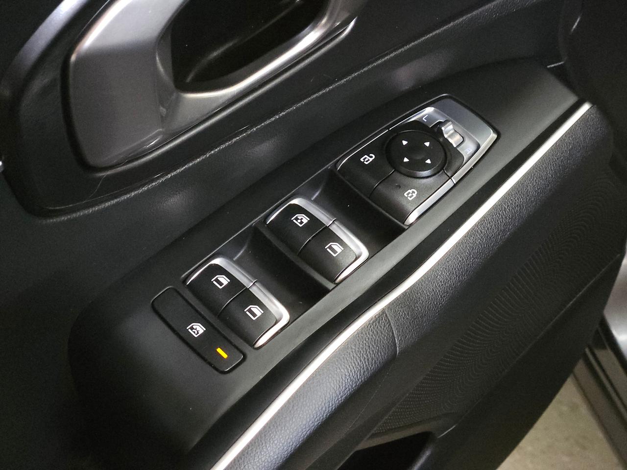 2022 Kia Sorento X-LINE AWD | 6 Pass | Heated Seats | CarPlay