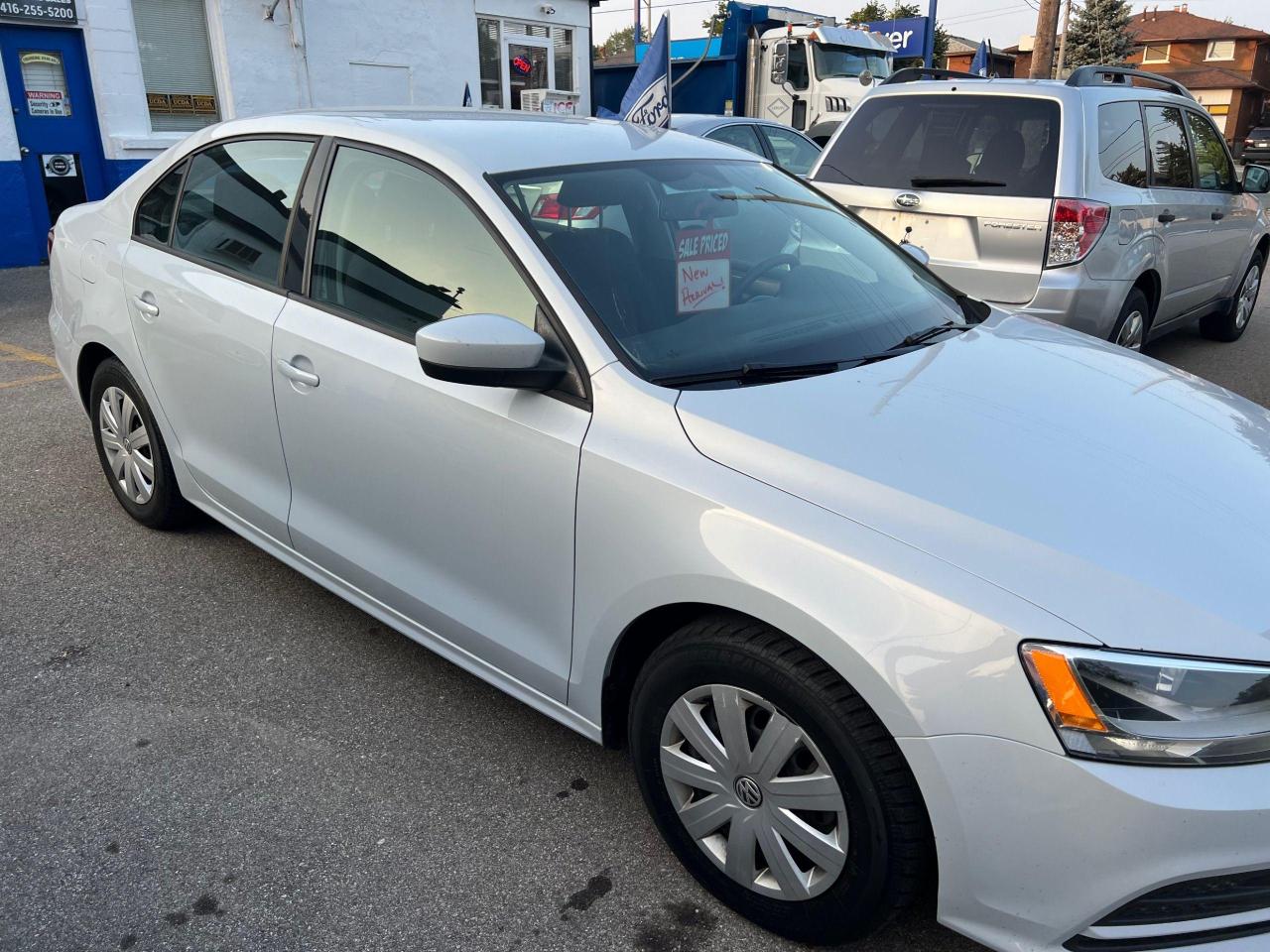 2017 Volkswagen Jetta Trendline - Photo #3