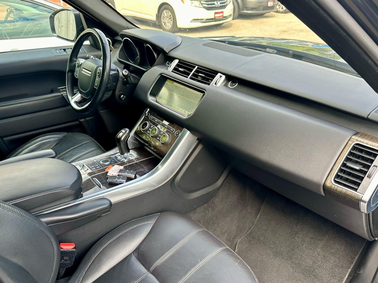 2017 Land Rover Range Rover Sport 4WD 4dr Td6 HSE - Photo #19