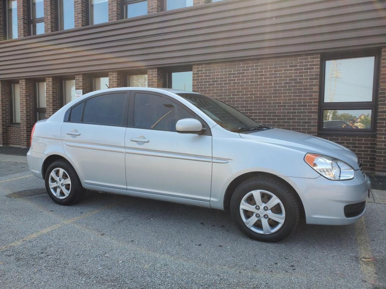 Used 2010 Hyundai Accent GL *Good Condition/Runs & Drives Like New!!* for sale in Hamilton, ON