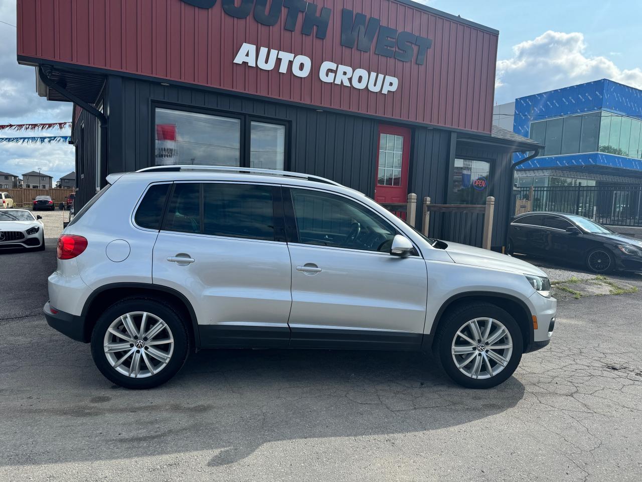 2013 Volkswagen Tiguan Trendline 4dr Auto 4Motion - Photo #2