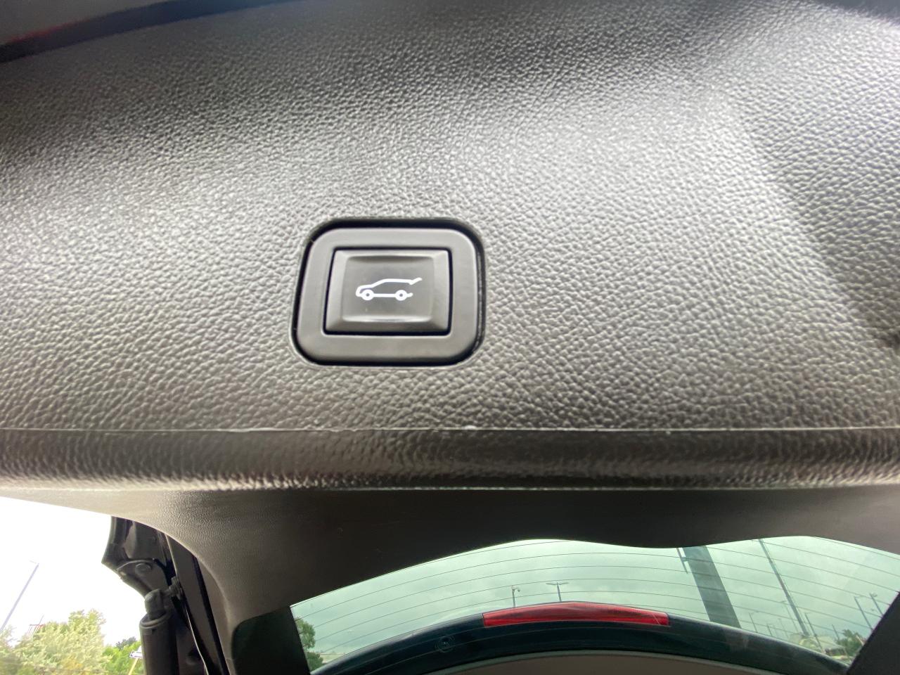 2016 Cadillac SRX AWD 4DR LUXURY - Photo #15