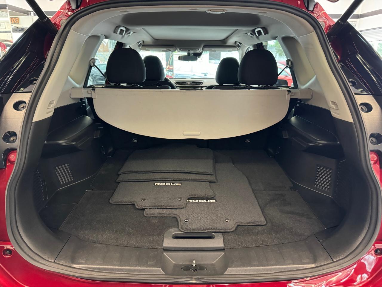 2019 Nissan Rogue SV TECH+Roof+GPS+Adaptive Cruise+LKA+CLEAN CARFAX - Photo #28