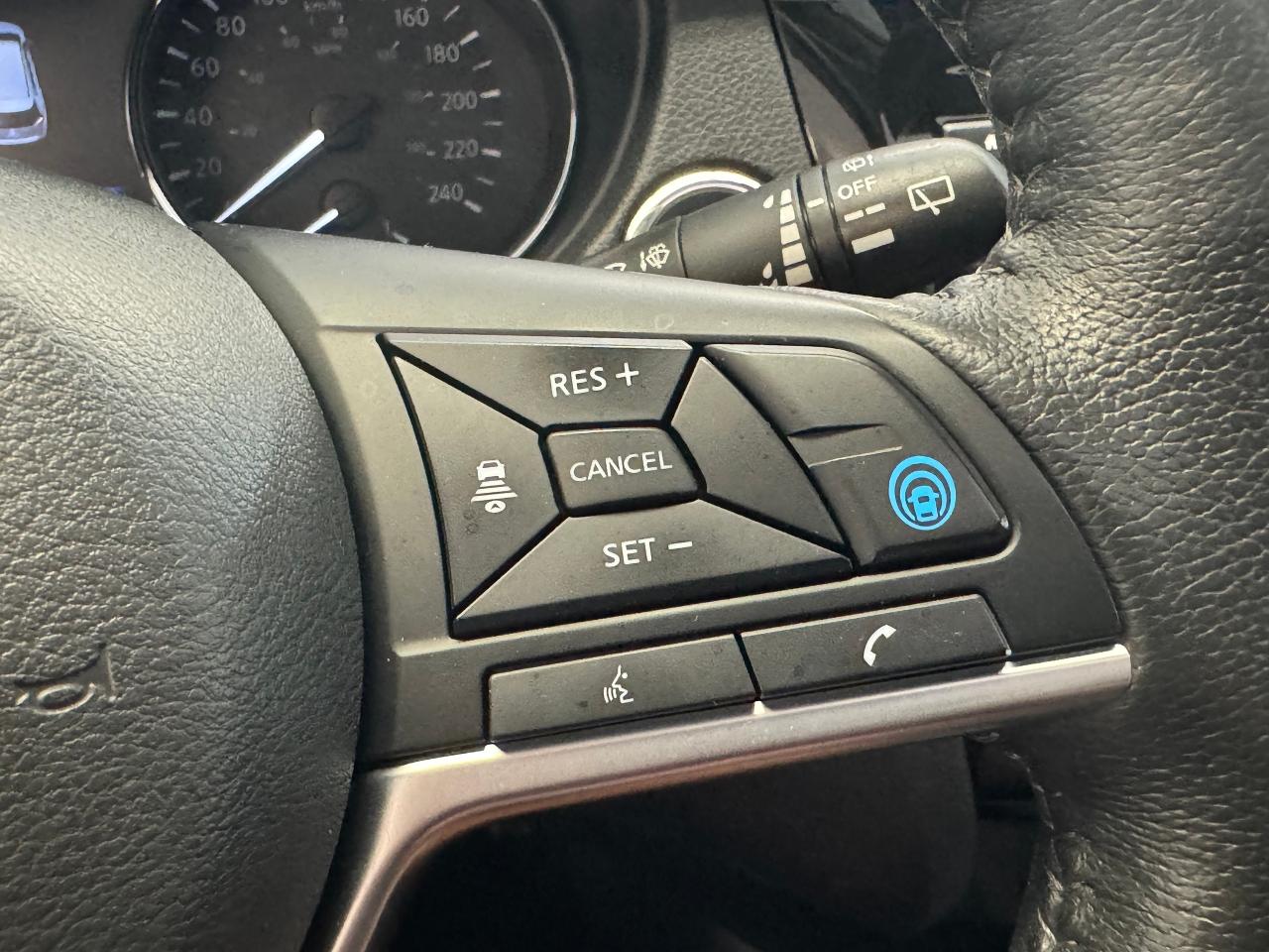 2019 Nissan Rogue SV TECH+Roof+GPS+Adaptive Cruise+LKA+CLEAN CARFAX - Photo #50
