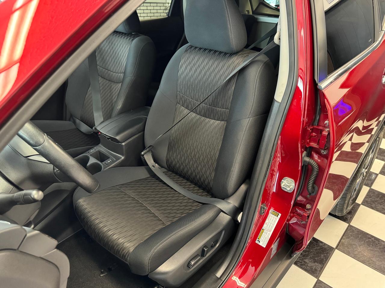 2019 Nissan Rogue SV TECH+Roof+GPS+Adaptive Cruise+LKA+CLEAN CARFAX - Photo #22