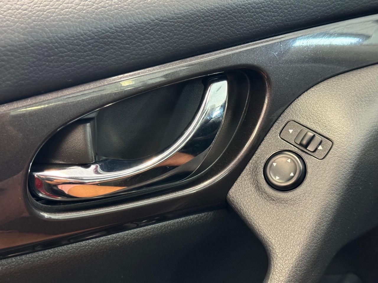2019 Nissan Rogue SV TECH+Roof+GPS+Adaptive Cruise+LKA+CLEAN CARFAX - Photo #55