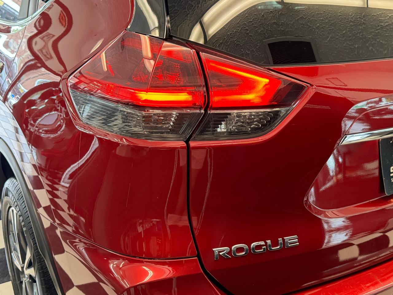 2019 Nissan Rogue SV TECH+Roof+GPS+Adaptive Cruise+LKA+CLEAN CARFAX - Photo #45