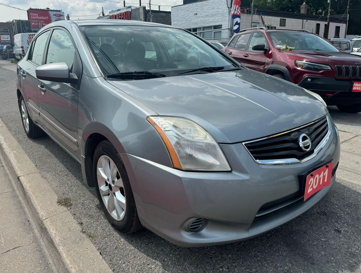 2011 Nissan Sentra 2.0 SL-Leather-Sunroof-Navi-Backup Cam-Heated Seat