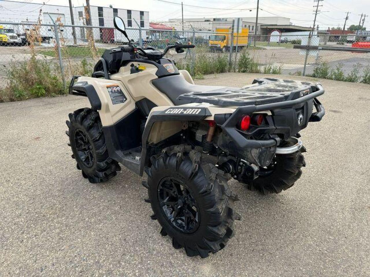 2023 Can-Am Outlander 850 XMR  $114 B/W - Photo #5