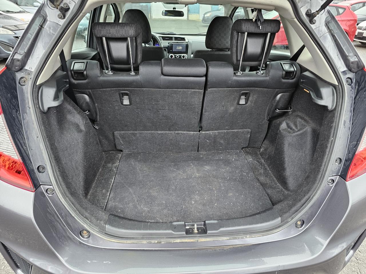 2016 Honda Fit LX/AUTO/BLUETOOTH/CAMERA, 1 YEAR POWER TRAIN WARR - Photo #4
