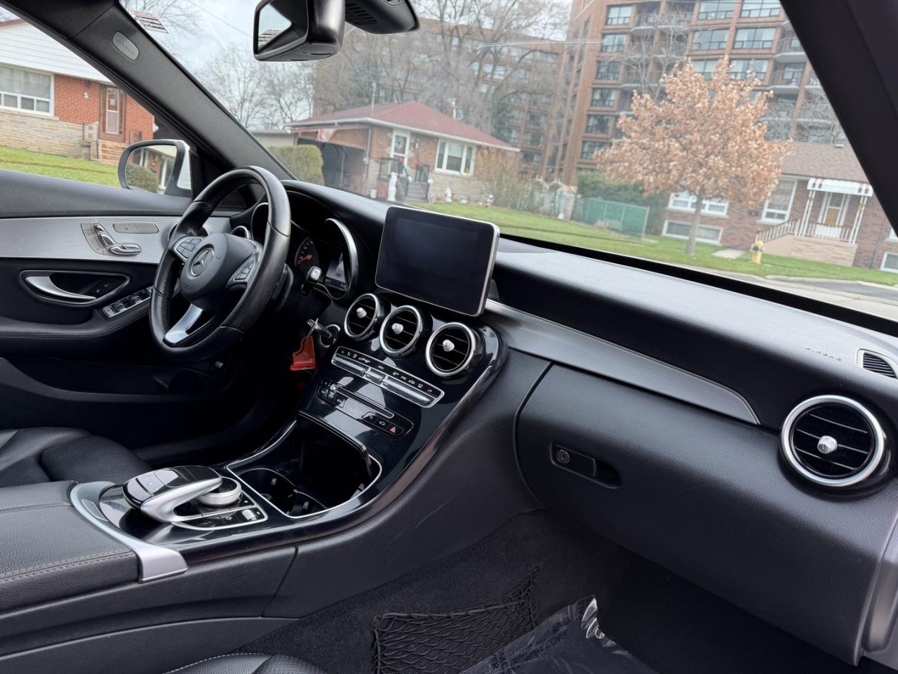 2018 Mercedes-Benz C-Class C300 4Matic Wagon Photo