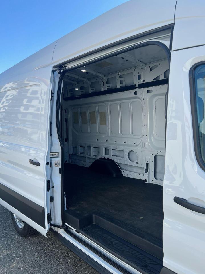 2023 Ford Transit  Photo28