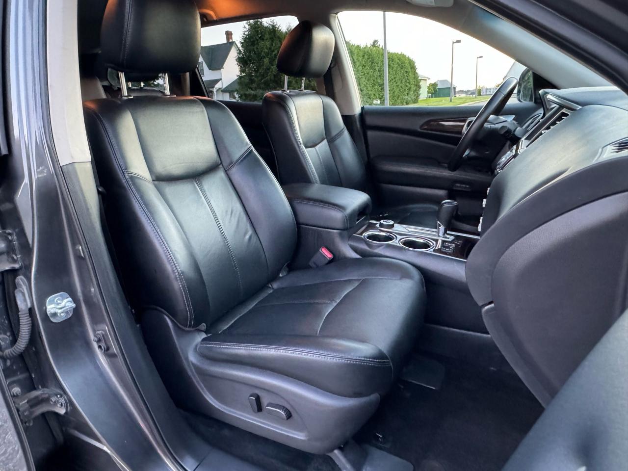 2015 Nissan Pathfinder SL - Photo #9