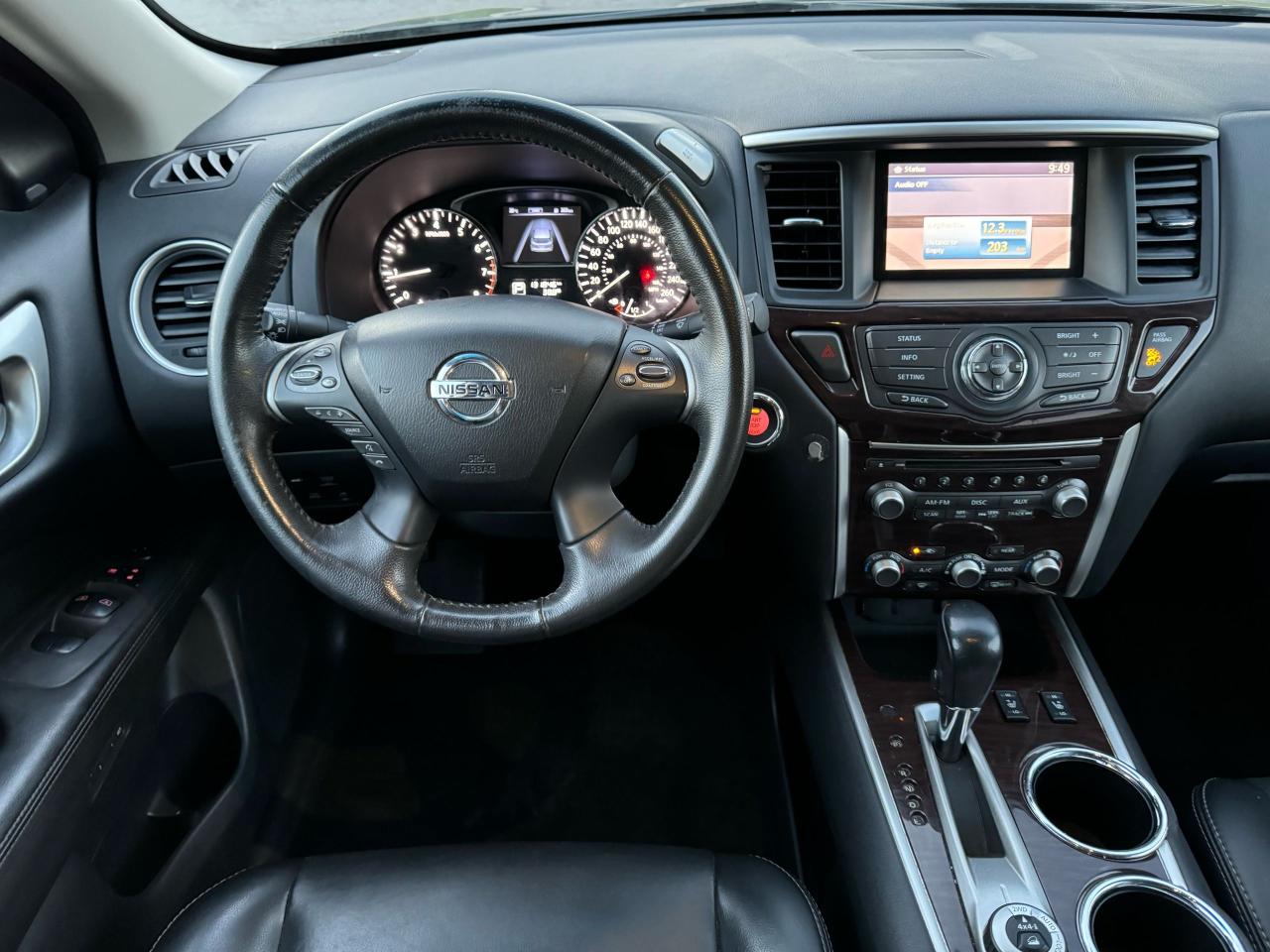 2015 Nissan Pathfinder SL - Photo #10