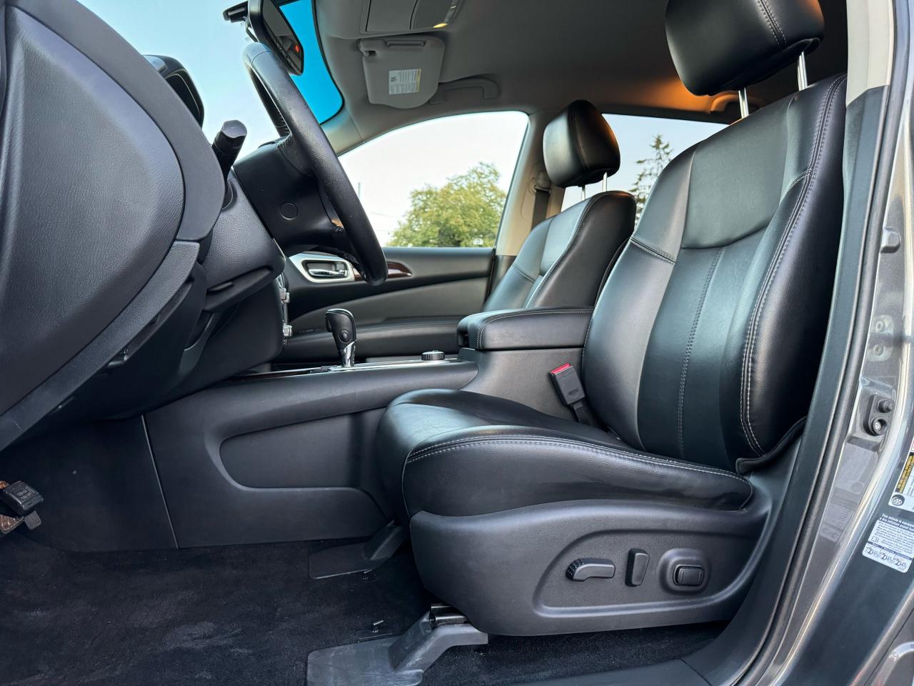 2015 Nissan Pathfinder SL - Photo #8