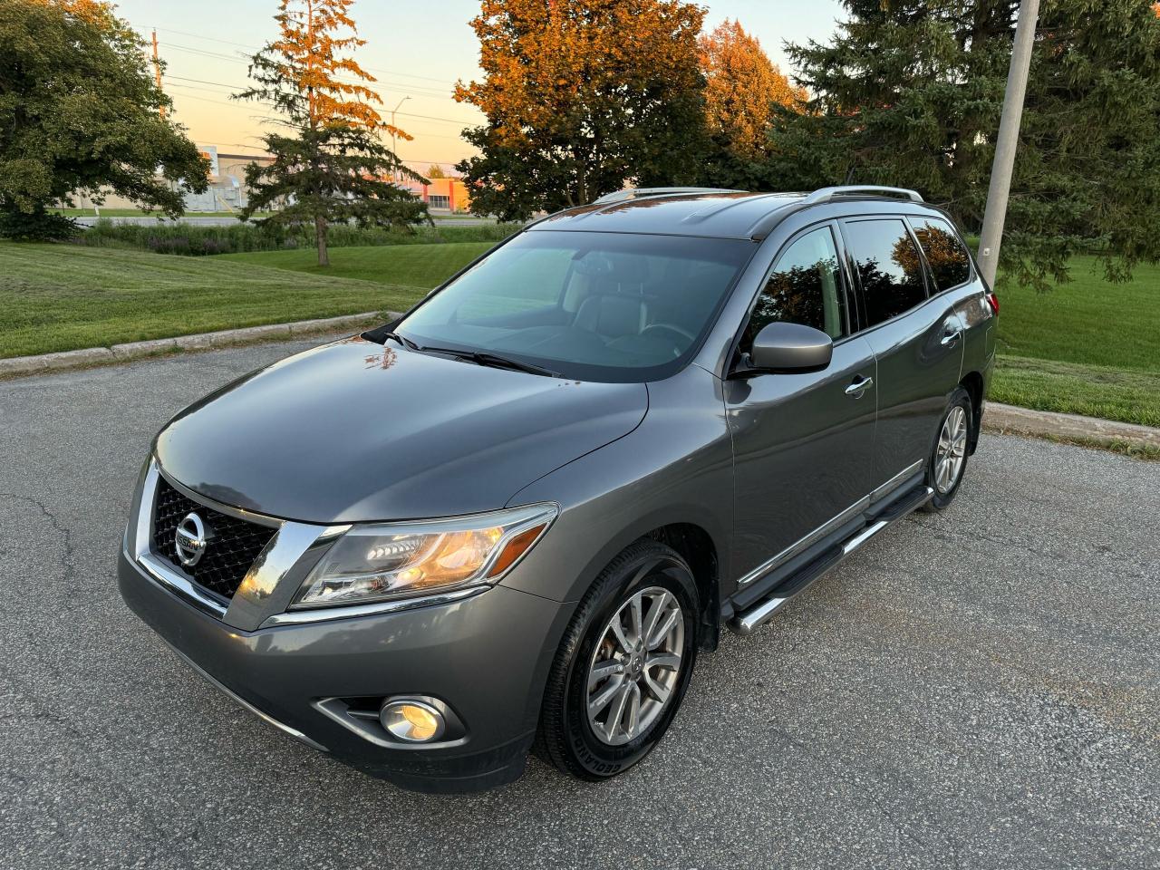 2015 Nissan Pathfinder SL - Photo #5
