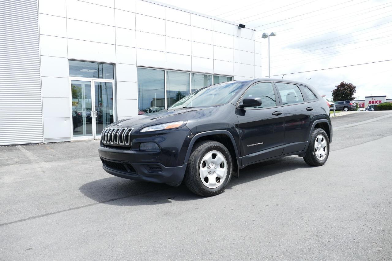 Used 2016 Jeep Cherokee 4WD 4Dr Sport for sale in Kingston, ON