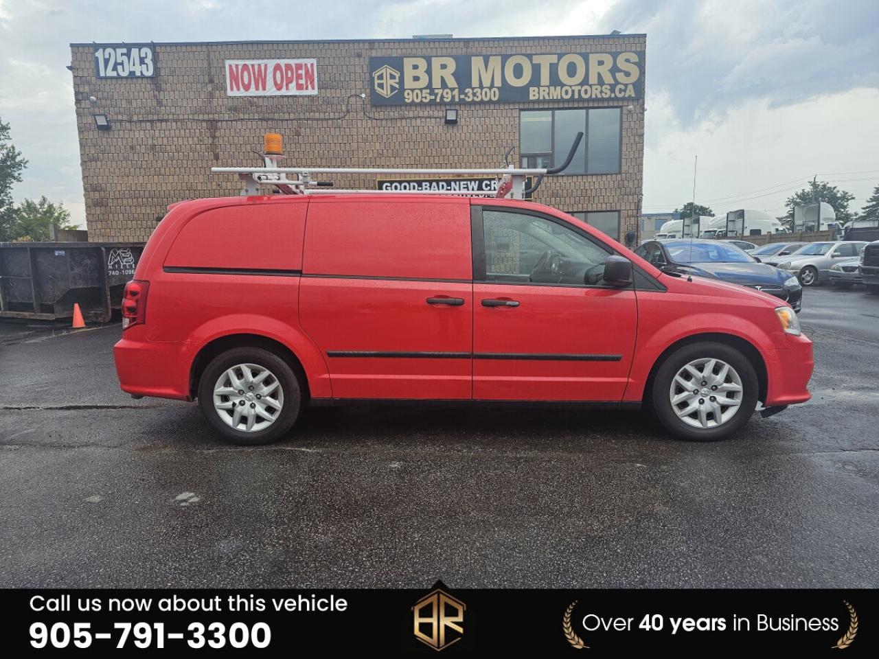 2015 RAM Cargo Van Base | Roof rack | Commercial Van Photo4