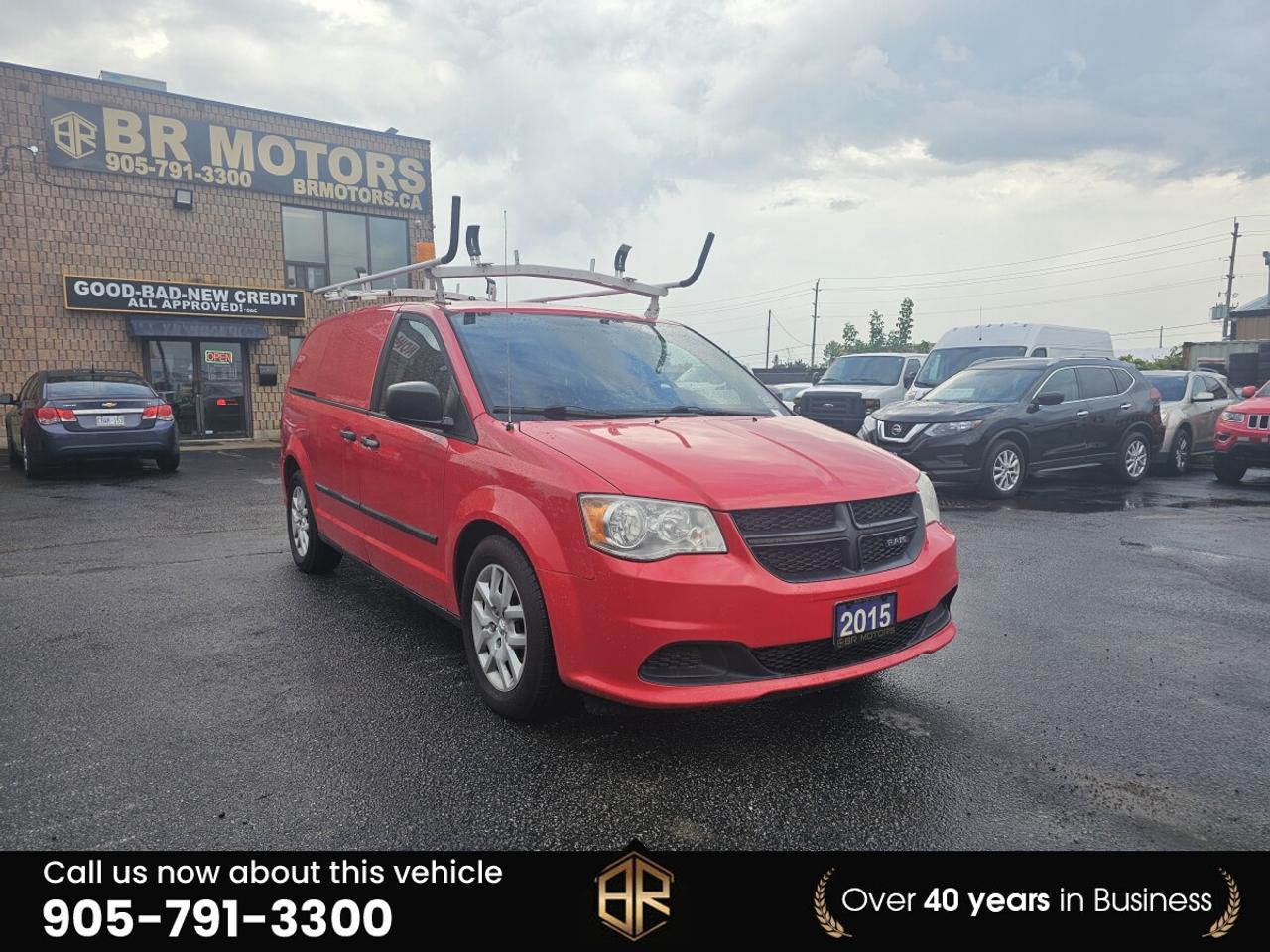 2015 RAM Cargo Van Base | Roof rack | Commercial Van Photo