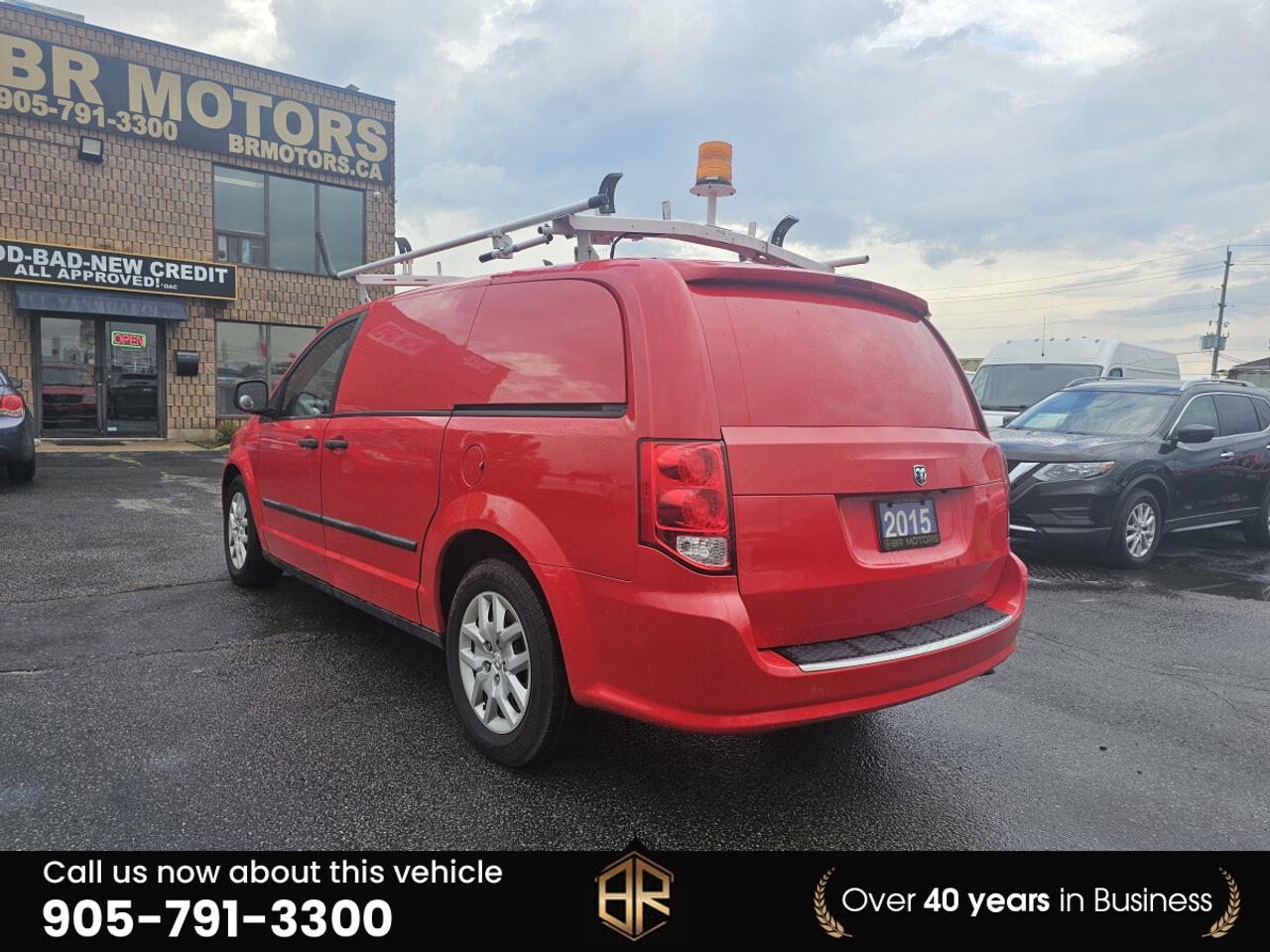 2015 RAM Cargo Van Base | Roof rack | Commercial Van Photo