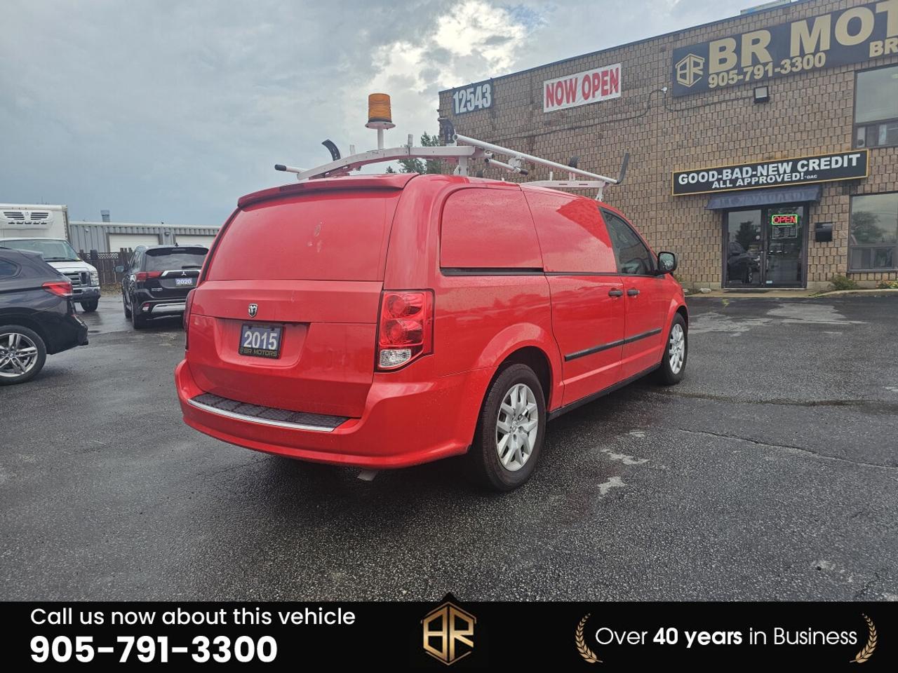 2015 RAM Cargo Van Base | Roof rack | Commercial Van Photo