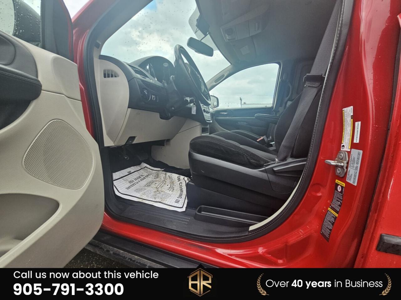 2015 RAM Cargo Van Base | Roof rack | Commercial Van Photo