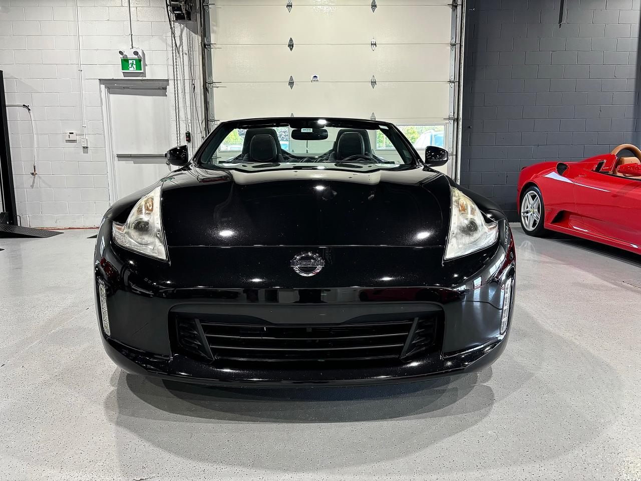 2013 Nissan 370Z TOURING - Photo #2