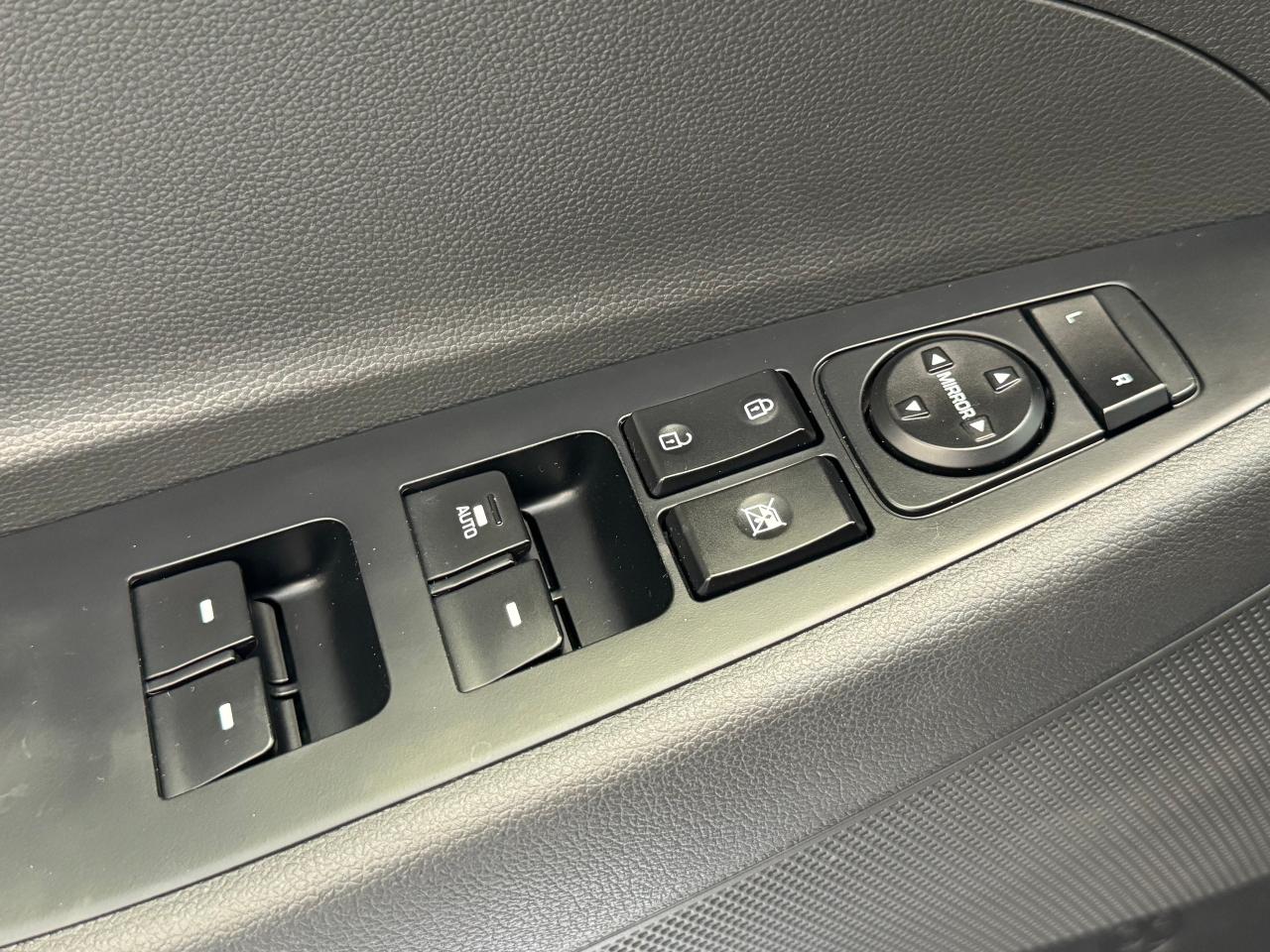 2017 Hyundai Tucson Premium+Camera+Heated Seats+Steering+Blind Spot+AC Photo103