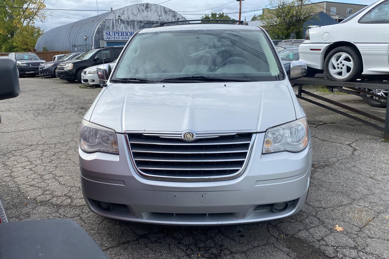 2008 Chrysler Town & Country TOURING