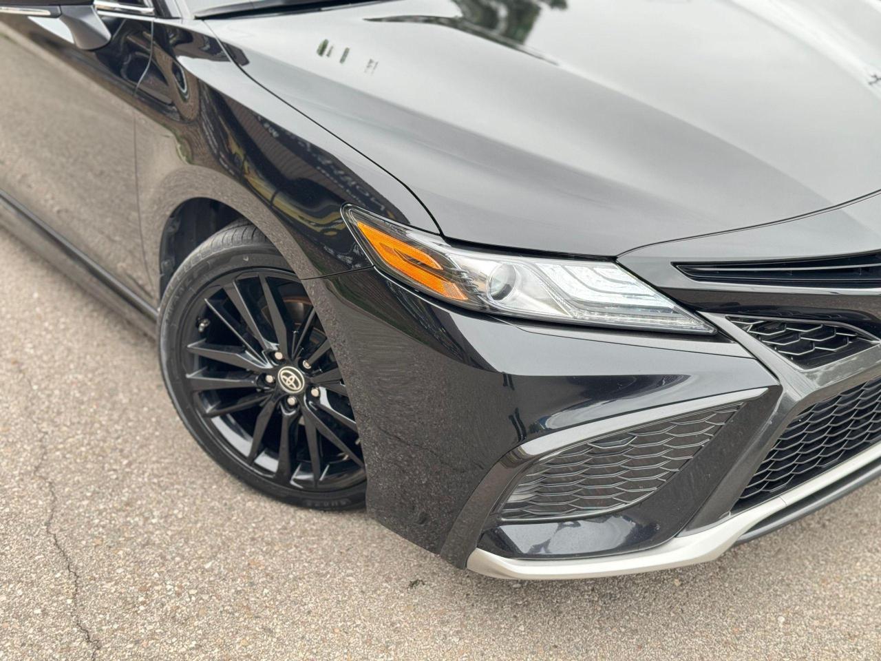 2023 Toyota Camry Hybrid XSE Photo4