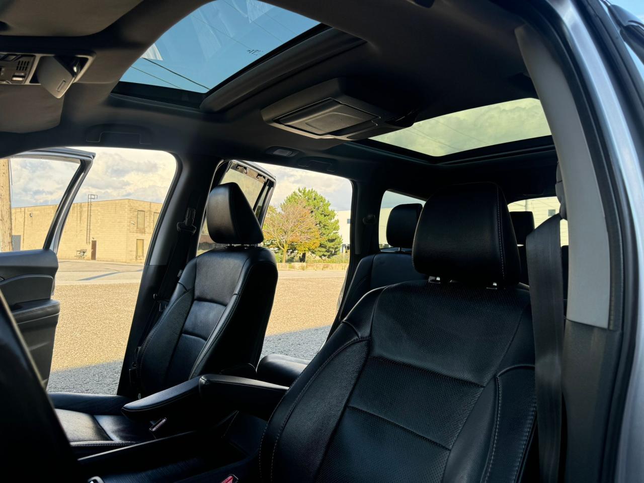 2021 Honda Pilot Touring 7-Passenger - Photo #15