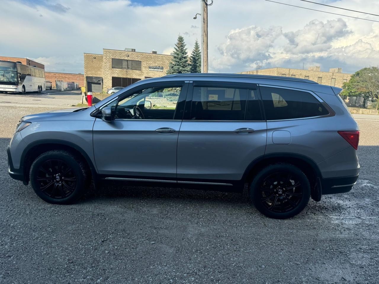 2021 Honda Pilot Touring 7-Passenger - Photo #6
