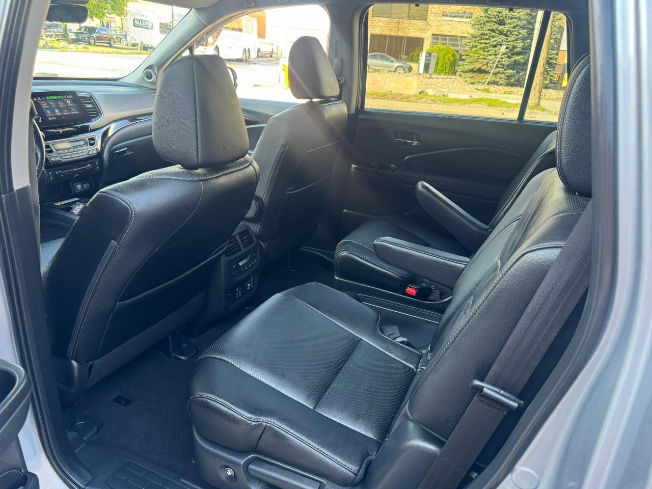 2021 Honda Pilot Touring 7-Passenger - Photo #19