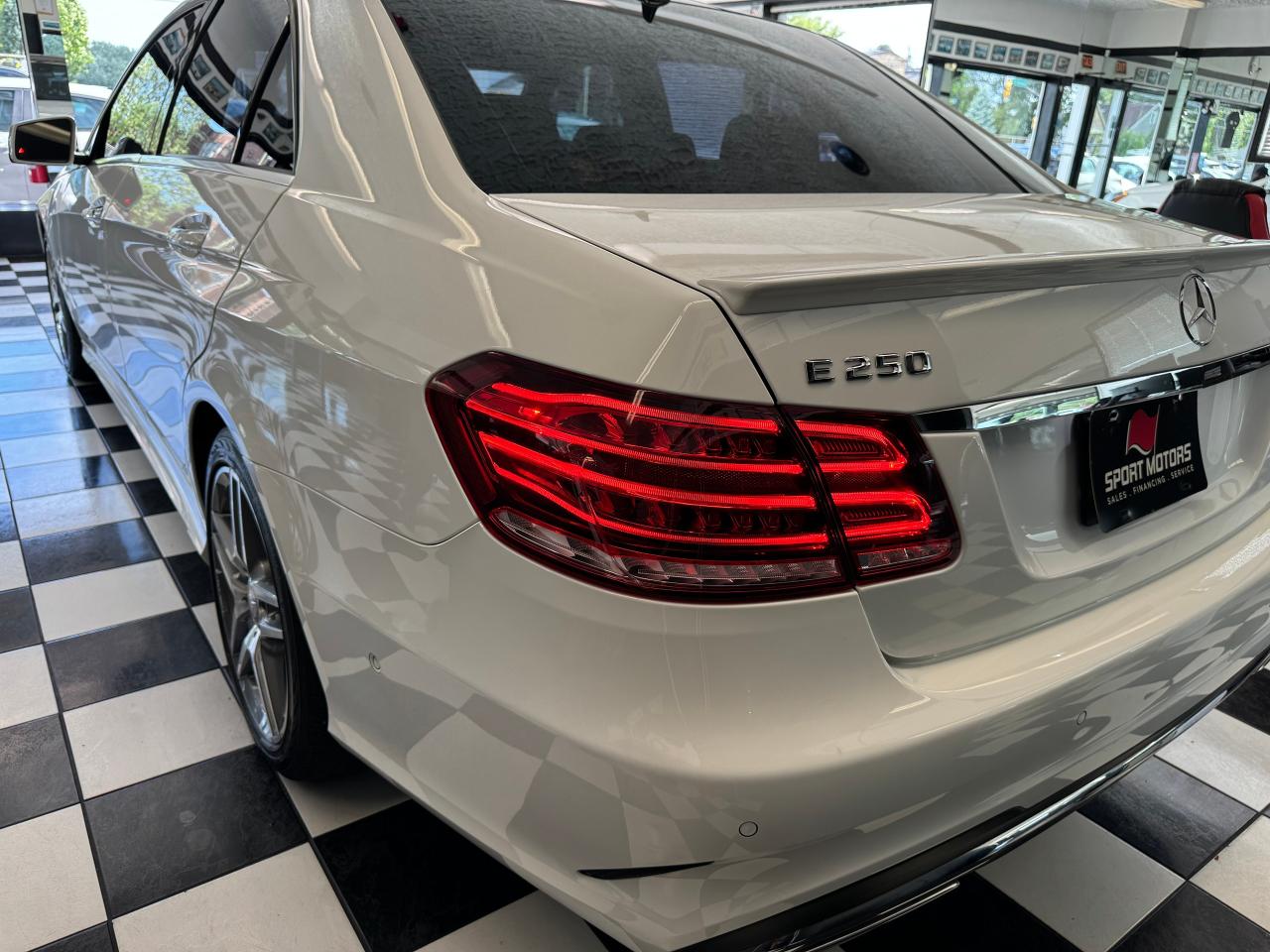 2016 Mercedes-Benz E-Class E250 Bluetec 4MATIC+GPS+BSM+360CAMERA+CLEAN CARFAX Photo107