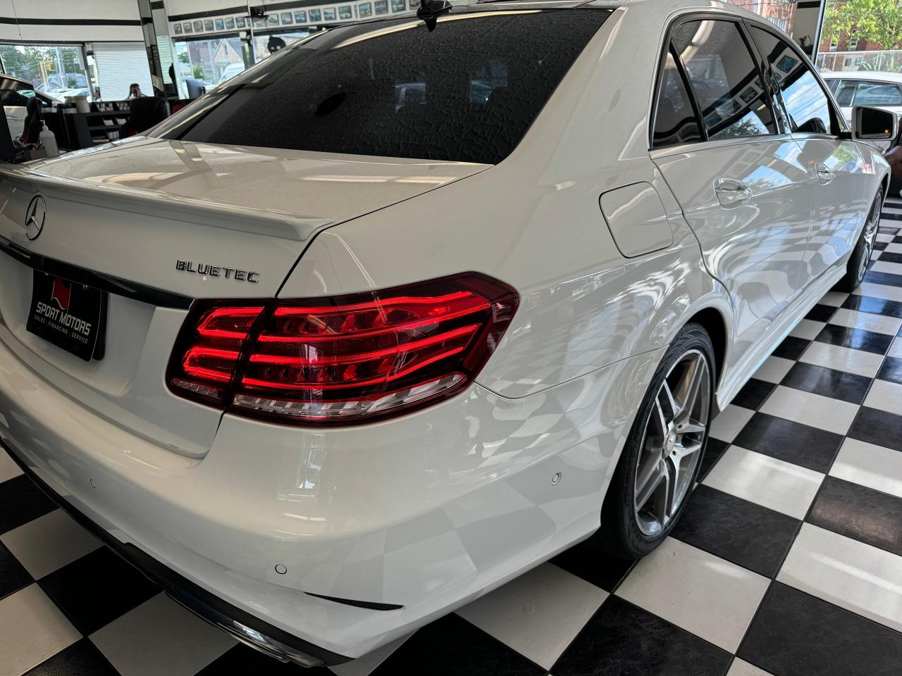 2016 Mercedes-Benz E-Class E250 Bluetec 4MATIC+GPS+BSM+360CAMERA+CLEAN CARFAX Photo108