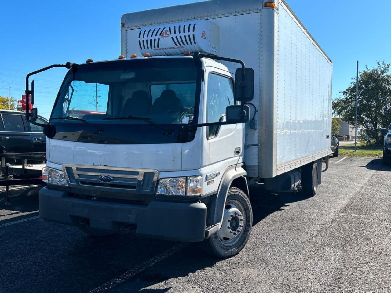 Used 2007 Ford LCF Reg Cab 19,500LB GVWR / ATC Cold Storage Room for sale in Kingston, ON