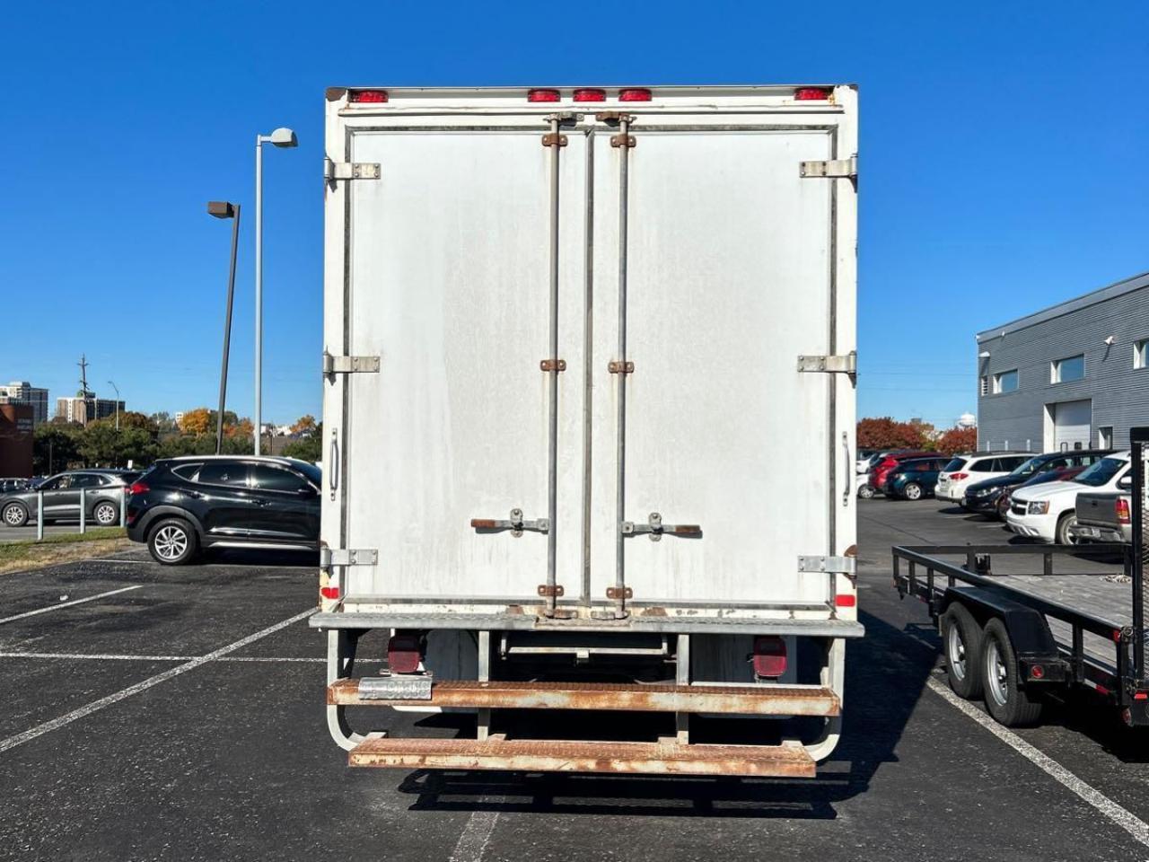 2007 Ford LCF Reg Cab 19,500LB GVWR / ATC Cold Storage Room - Photo #4