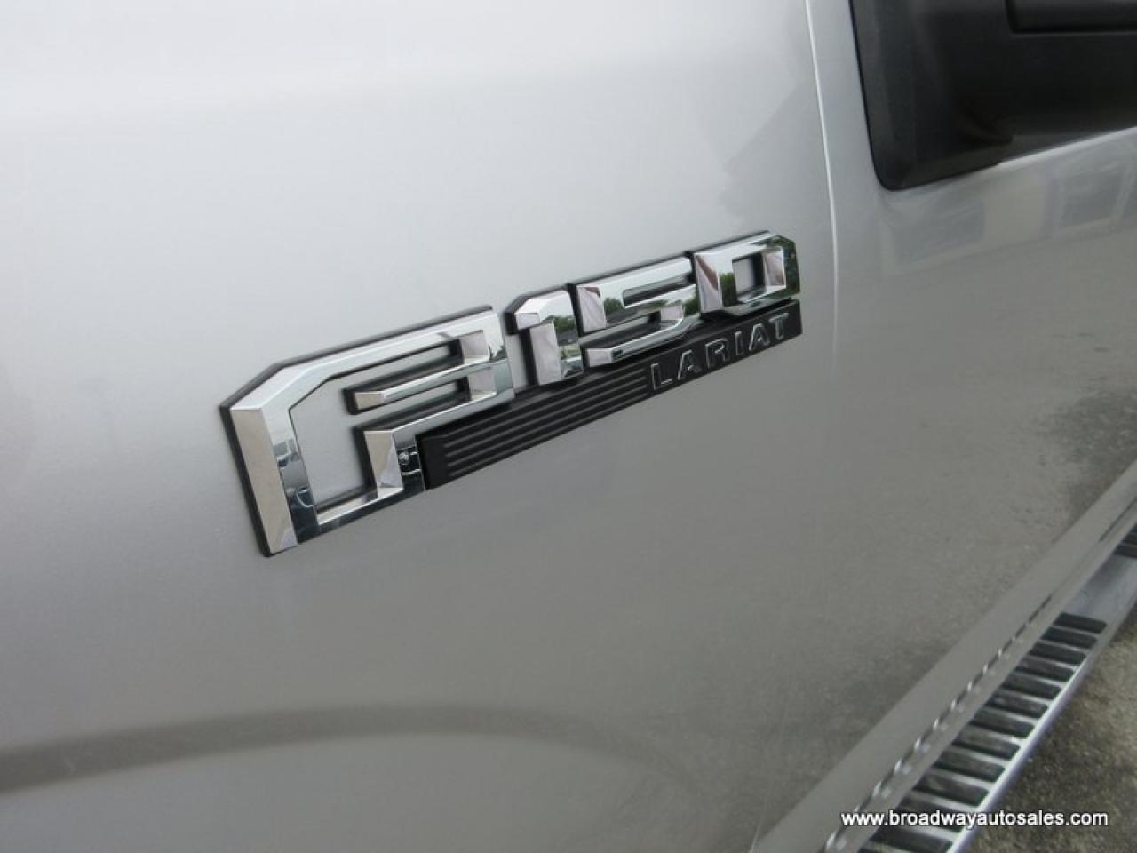 2019 Ford F-150 GREAT VALUE LARIAT-MODEL 5 PASSENGER 3.5L - ECO-BOOST.. 4X4.. CREW-CAB.. SHORTY.. NAVIGATION.. SUNROOF.. LEATHER.. HEATED/AC SEATS.. BACK-UP CAMERA.. Photo