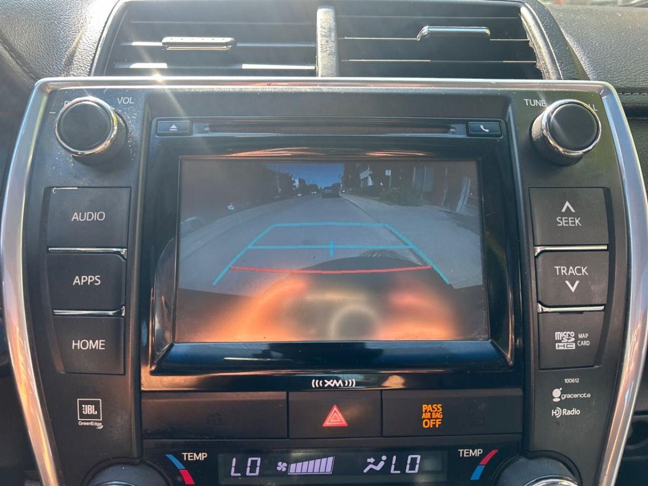 2017 Toyota Camry XLE - Photo #9