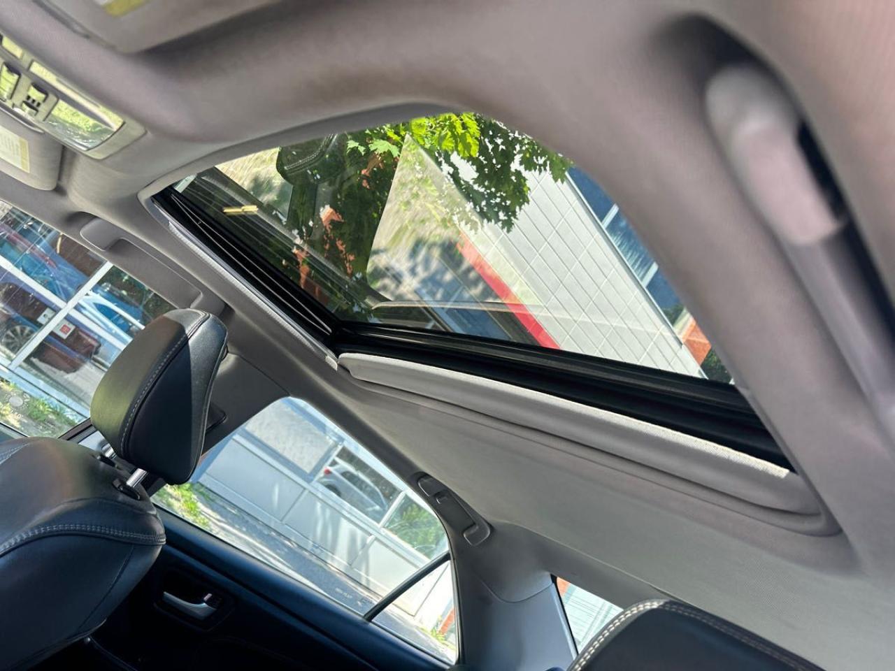 2017 Toyota Camry XLE - Photo #11