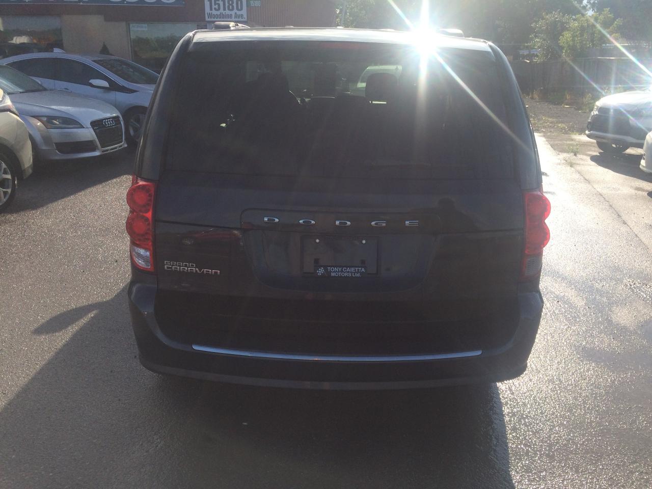 2012 Dodge Grand Caravan SE - Photo #5