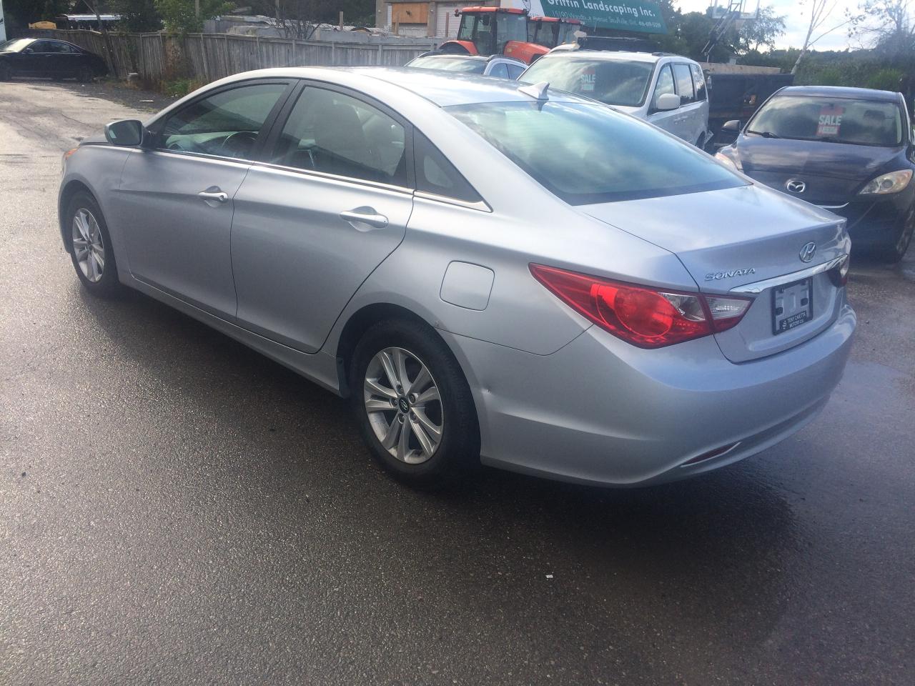 2012 Hyundai Sonata GLS - Photo #4