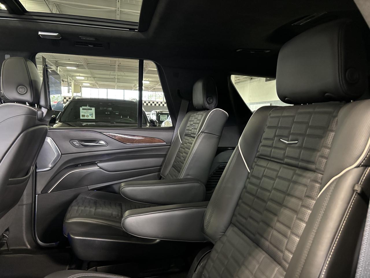 2023 Cadillac Escalade Sport Platinum|AWD|NO LUX TAX|DUALDVD|SUPERCRUISE| - Photo #11