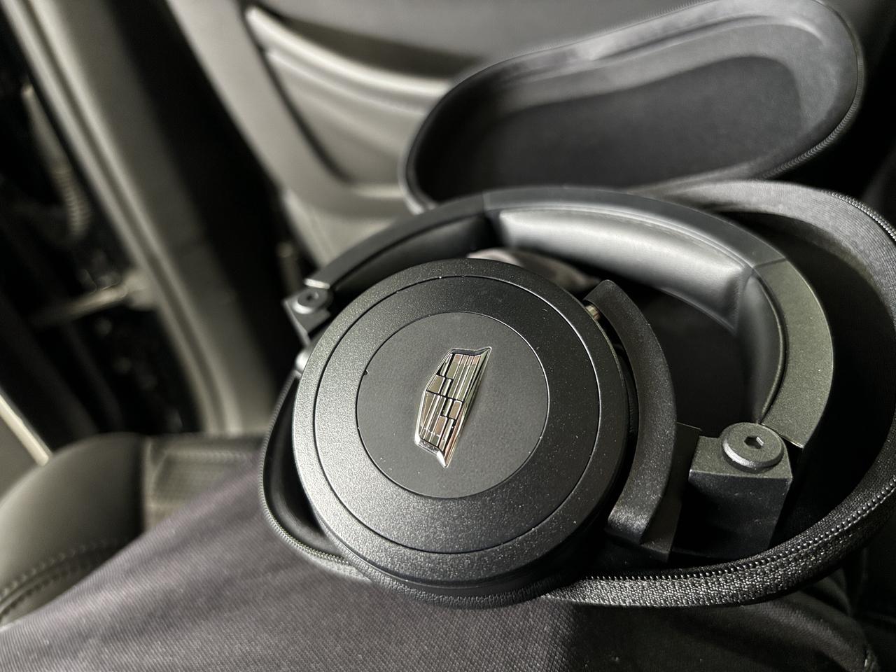 2023 Cadillac Escalade Sport Platinum DIESEL | DUAL DVD| AKG SOUND | +++ Photo