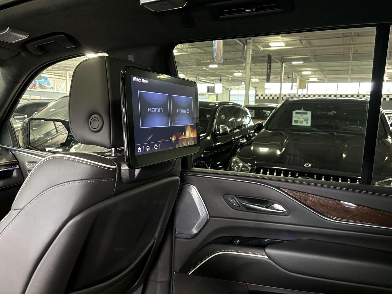 2023 Cadillac Escalade Sport Platinum DIESEL | DUAL DVD| AKG SOUND | +++ Photo