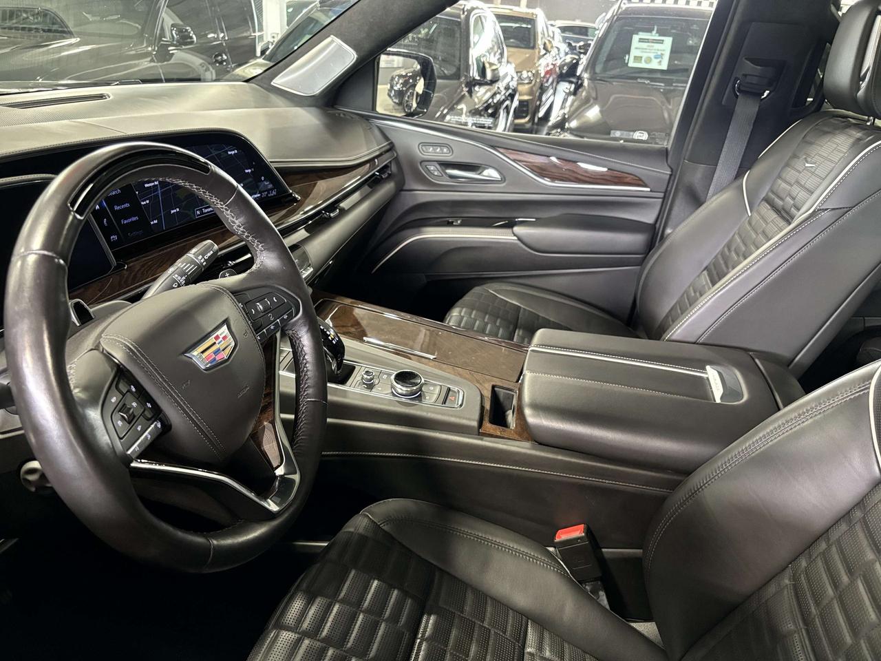 2023 Cadillac Escalade Sport Platinum DIESEL | DUAL DVD| AKG SOUND | +++ Photo