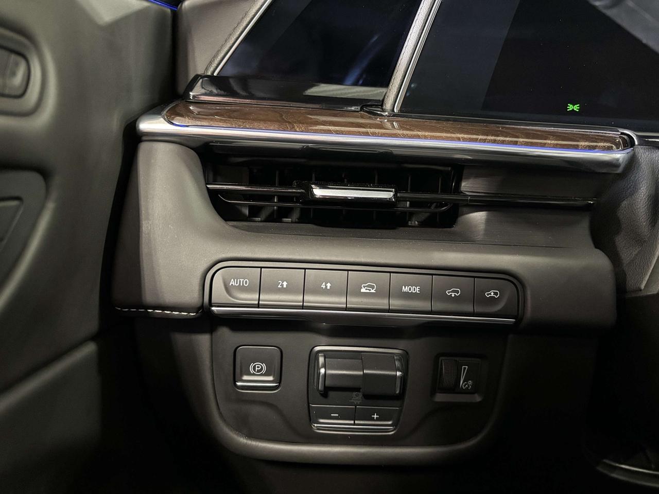 2023 Cadillac Escalade Sport Platinum DIESEL | DUAL DVD| AKG SOUND | +++ Photo