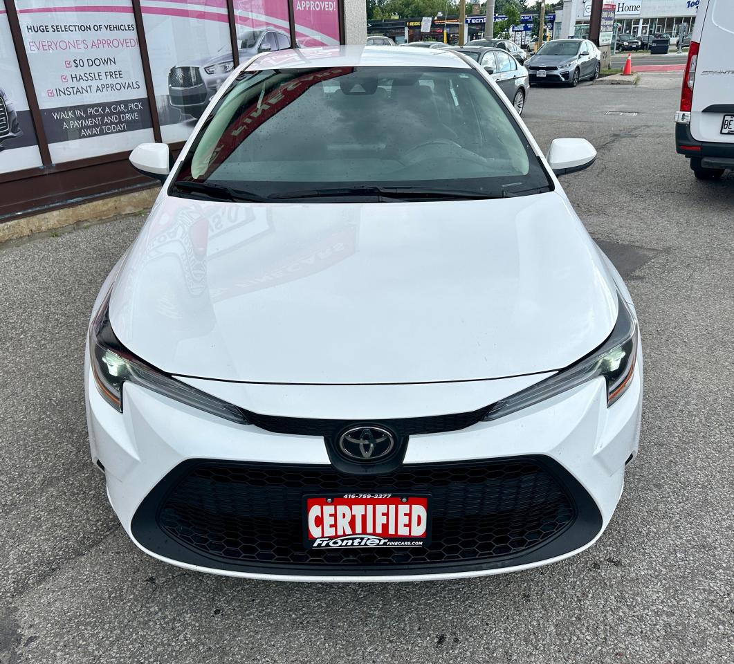 2022 Toyota Corolla LE Photo2
